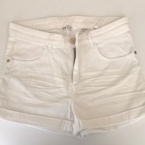 H&M white jeans short for girl